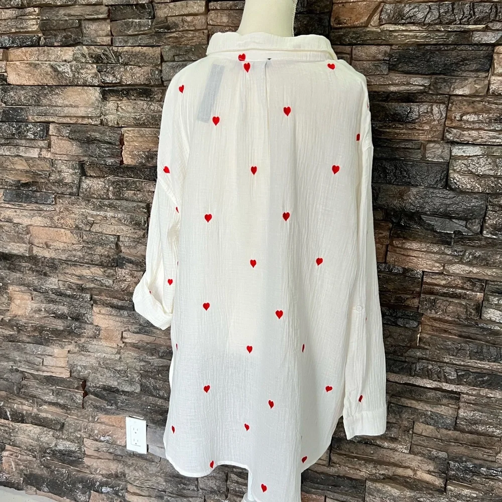 White Button-Up Shirt with Red Heart Accents - Picture 2 of 12